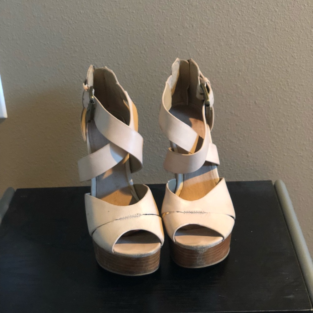Aldo wood wedges!
